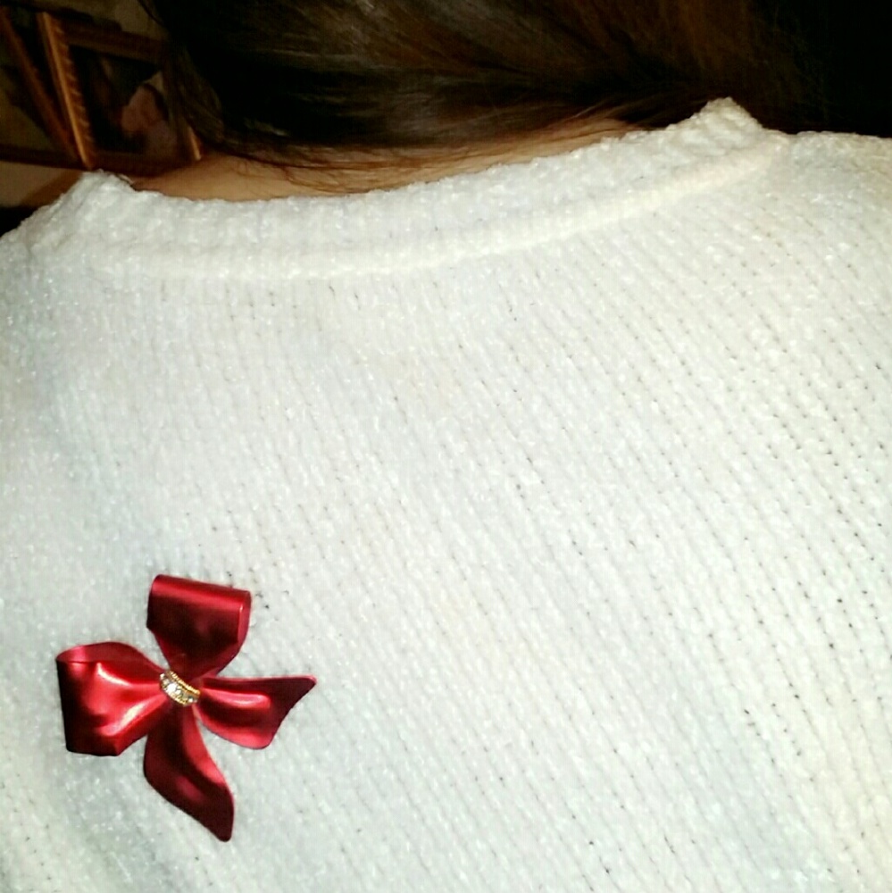 Ruby Bow Pin - Picture 2 of 5